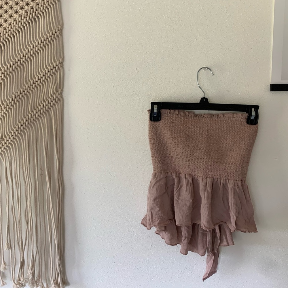 pink strapless top